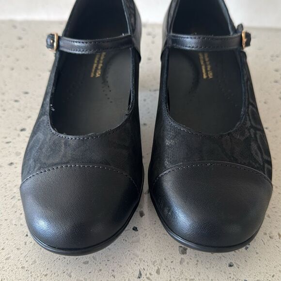 SAS Isabel Mary Jane's Size 8M Black/Snake Leather Shoes Made in USA EUC - Picture 11 of 12
